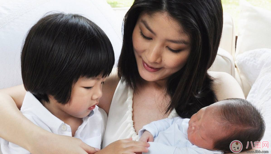 出門買個(gè)菜,順便生個(gè)娃 在路上突然要生了怎么辦 出門買個(gè)菜,順便生個(gè)娃 在路上突然要生了怎么辦