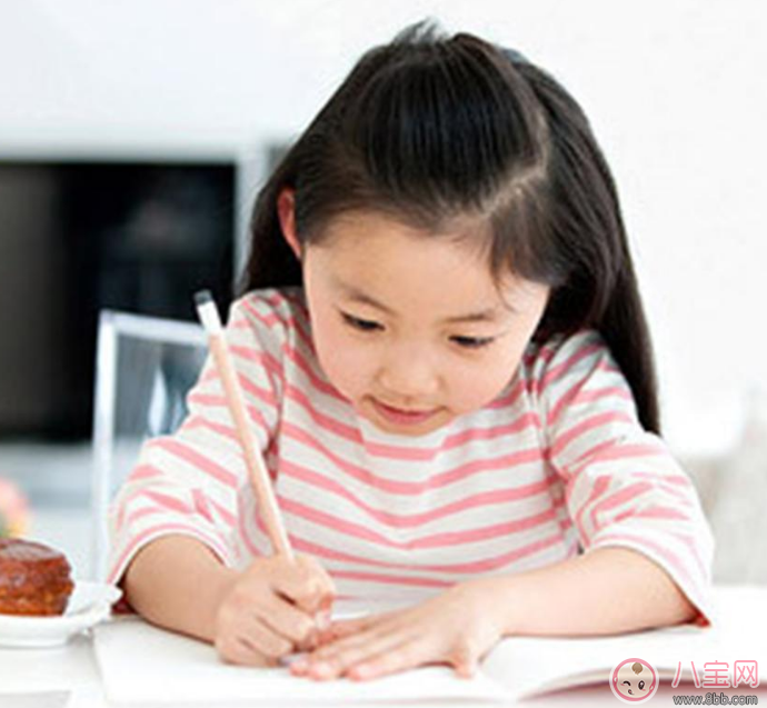 寶寶剛上幼兒園要買什么學(xué)習(xí)用品 寶寶剛上幼兒園要買什么學(xué)習(xí)用品