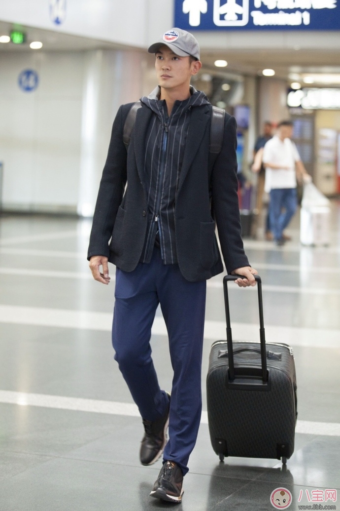 爸爸去哪兒停播,沒有的事 杜江和嗯哼現身機場