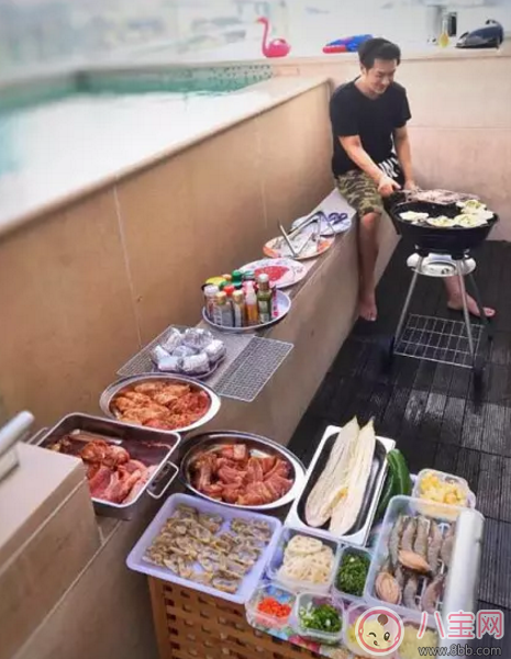 陳浩民帶全家開趴孩子穿巨型拖鞋 如何給寶寶選鞋子 陳浩民帶全家開趴孩子穿巨型拖鞋 如何給寶寶選鞋子