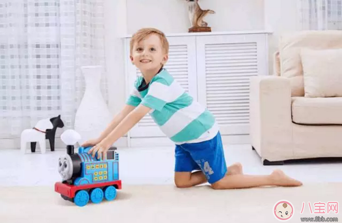 微信語音互陪伴孩子不孤單 動(dòng)托馬斯故事機(jī)測評(píng)