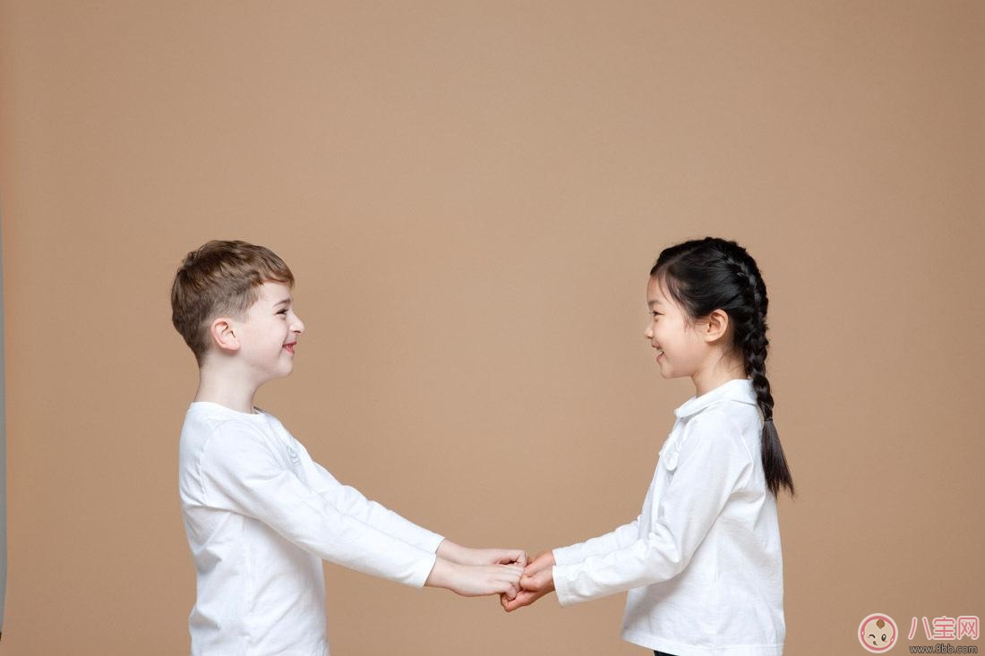 如何培養男孩子性別認知 教育兒子怎么做