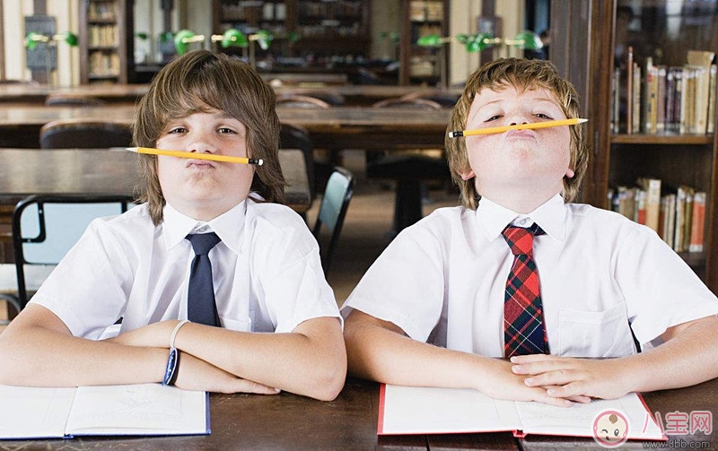 如何培養男孩子性別認知 教育兒子怎么做