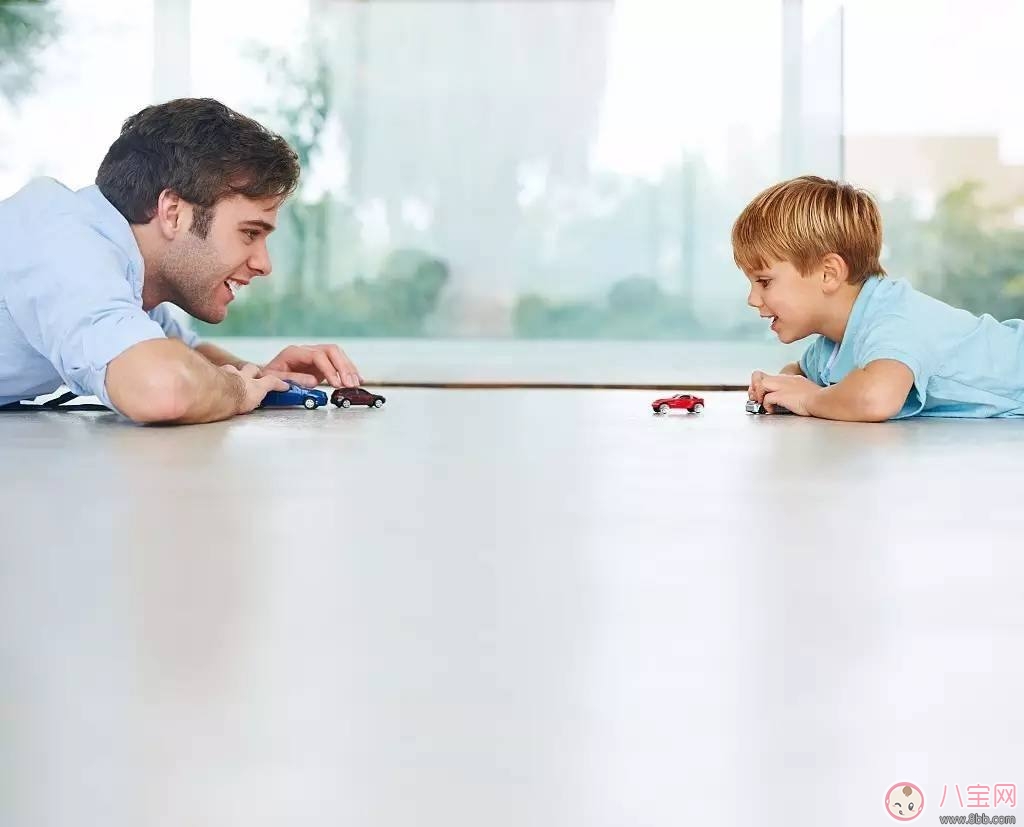 如何培養男孩子性別認知 教育兒子怎么做