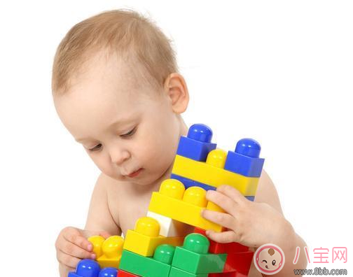 怎么讓孩子打針時不哭不鬧 孩子安安靜靜打針方法 怎么讓孩子打針時不哭不鬧 孩子安安靜靜打針方法