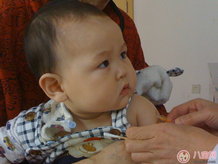 怎么讓孩子打針時不哭不鬧 孩子安安靜靜打針方法 怎么讓孩子打針時不哭不鬧 孩子安安靜靜打針方法