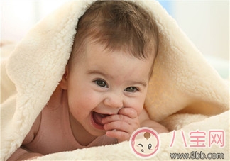 寶寶微笑代表什么？寶寶微笑是智力發(fā)展的指標(biāo)