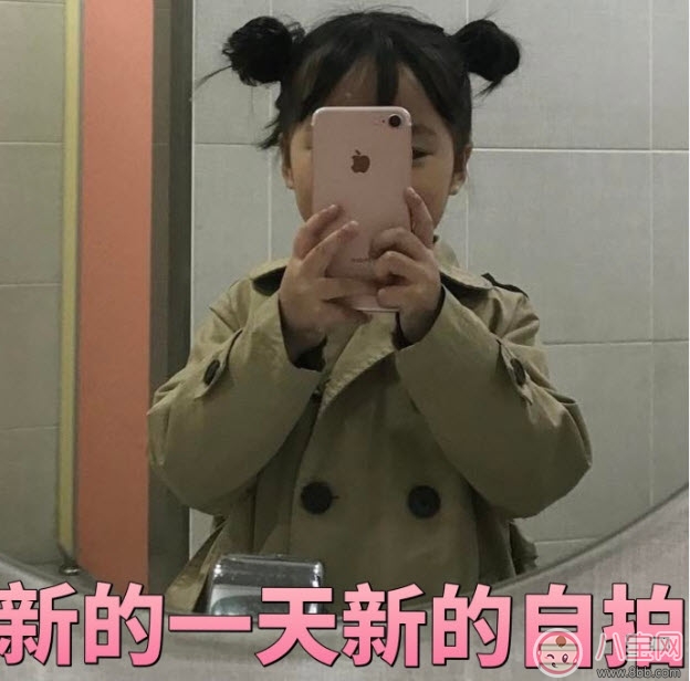 權律二為什么火了出名了 權律二為什么叫兔子妹(權律二媽媽ins)