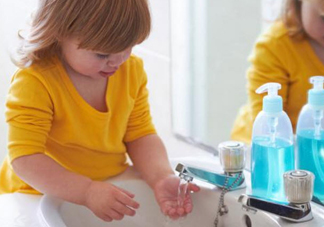 秋天寶寶容易拉肚子腹瀉是什么原因 秋季防止寶寶腹瀉的方法