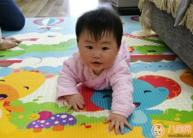 費雪爬行墊怎么樣 費雪拼接xpe爬爬墊好嗎(寶媽分享測評費雪爬行墊)