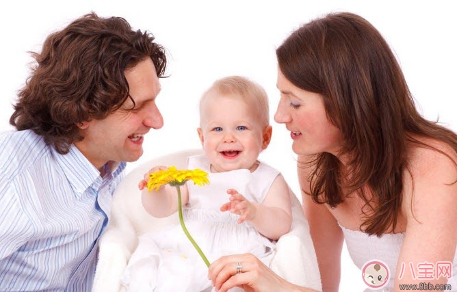 寶寶轉(zhuǎn)奶要準備哪些東西 寶寶轉(zhuǎn)奶的注意事項