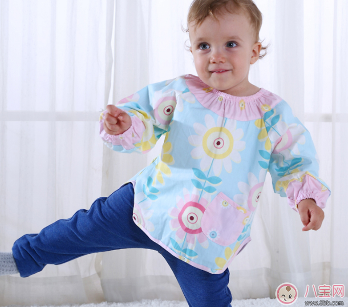 寶寶學吃飯餐具用品推薦 寶寶學吃飯要買什么東西 寶寶學吃飯餐具用品推薦 寶寶學吃飯要買什么東西