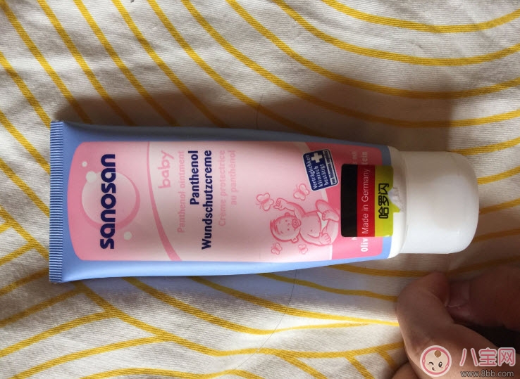 哈羅閃護臀霜怎么樣好用嗎 哈羅閃護臀霜成分有石蠟嗎吸收好嗎 哈羅閃護臀霜怎么樣好用嗎 哈羅閃護臀霜成分有石蠟嗎吸收好嗎