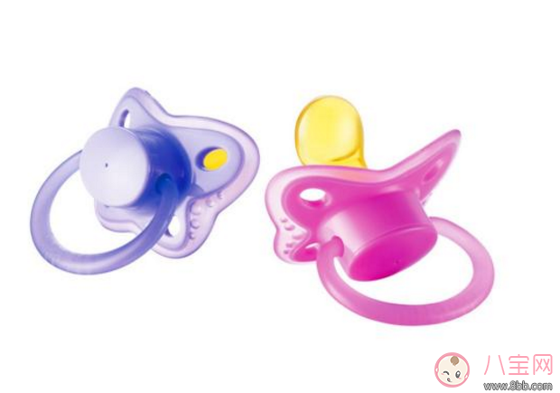 孩子哭鬧究竟該不該用安撫奶嘴 正確使用安撫奶嘴的方法是什么 孩子哭鬧究竟該不該用安撫奶嘴 正確使用安撫奶嘴的方法是什么