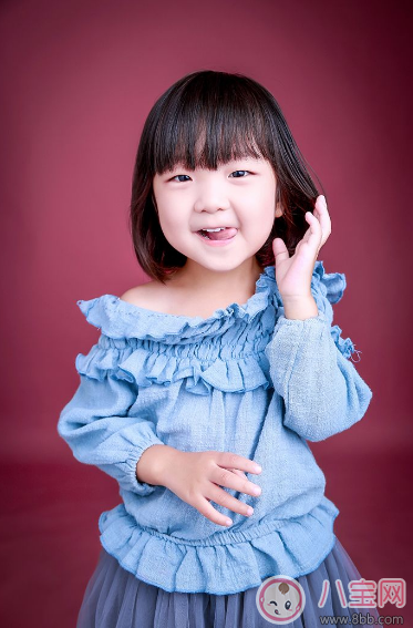 孩子要表演怎么化妝好 正確給孩子化妝步驟