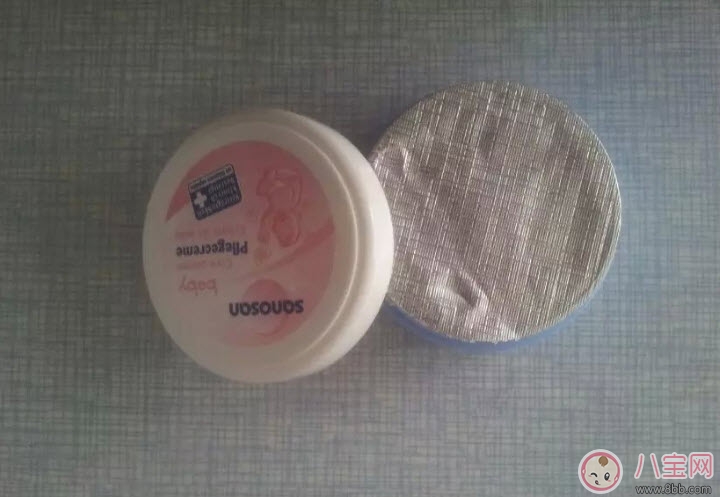 哈羅閃嬰兒護膚霜怎么樣好用嗎 哈羅閃護膚霜敏感皮膚的寶寶能使用嗎