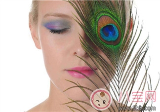 產后頭發干燥分岔怎么辦？如何保養受損發質？