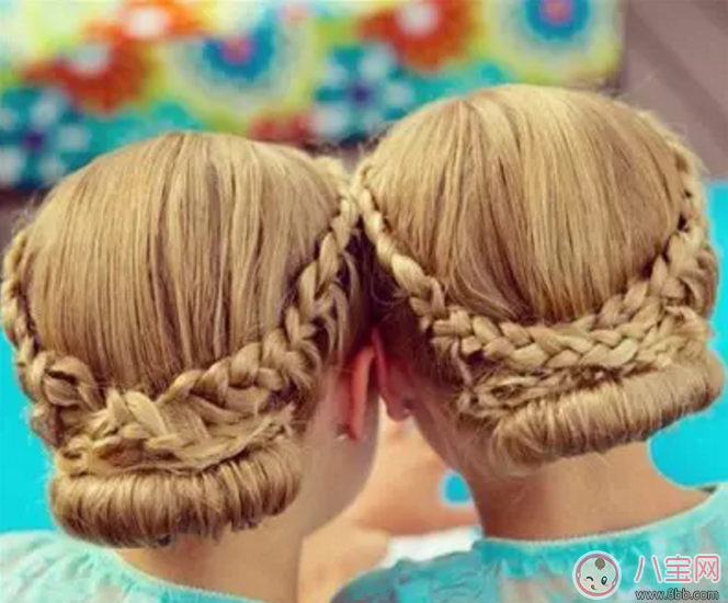 家里有兩個女兒編什么發(fā)型好看 雙胞胎好看發(fā)型推薦