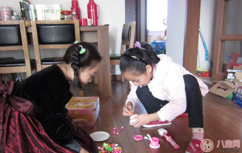 帶孩子作客不聽話怎么辦 怎么能讓孩子在別人家乖乖的 帶孩子作客不聽話怎么辦 怎么能讓孩子在別人家乖乖的