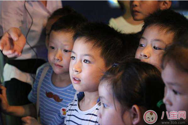 怎么保護好孩子的好奇心 孩子好奇心重怎么對待