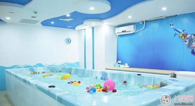 嬰兒項圈到底能不能用 寶寶游泳池如何選擇