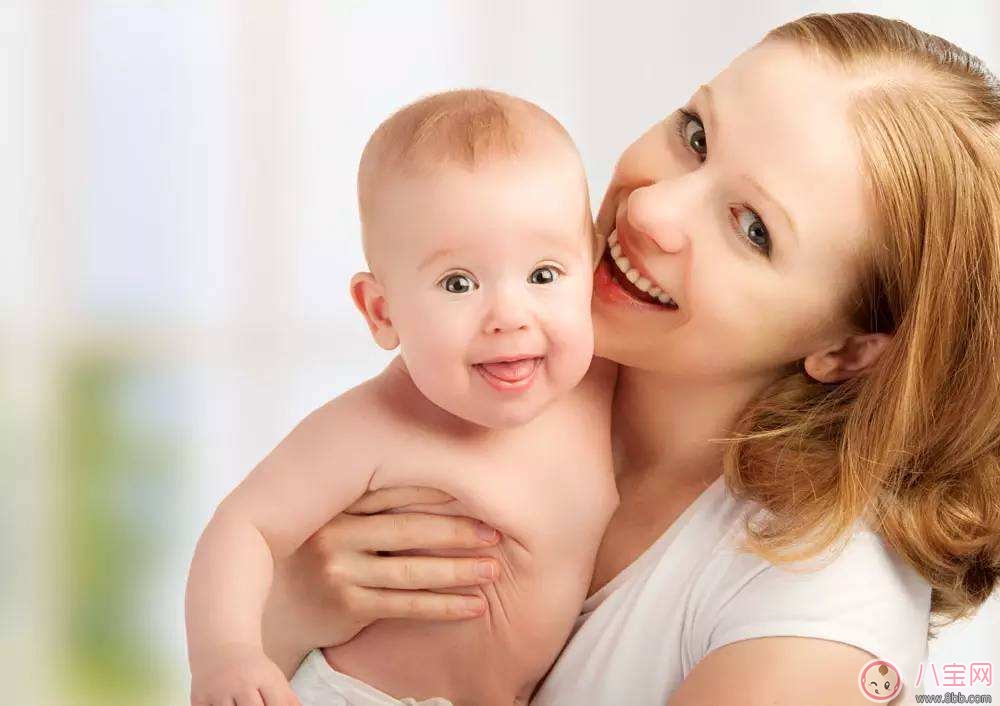 嬰兒應(yīng)該學(xué)習(xí)探索嗎 家長如何協(xié)助嬰兒探索學(xué)習(xí)