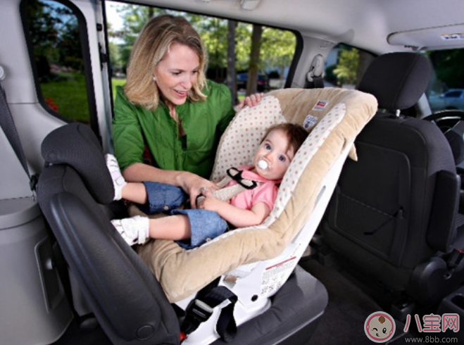 寶寶安全座椅應該怎么挑選 一歲半的孩子應該選擇什么樣的安全座椅 寶寶安全座椅應該怎么挑選 一歲半的孩子應該選擇什么樣的安全座椅