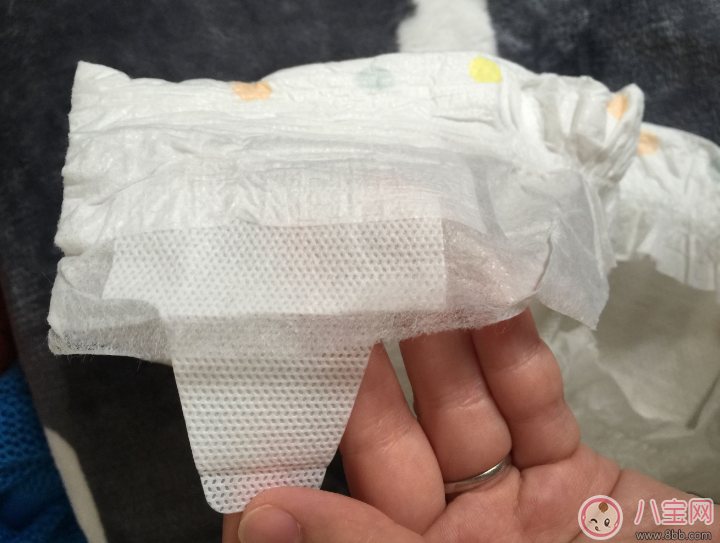 國產紙尿褲一朵小鹿叮叮一呵哪個好 一朵紙尿褲怎么樣好用嗎 國產紙尿褲一朵小鹿叮叮一呵哪個好 一朵紙尿褲怎么樣好用嗎