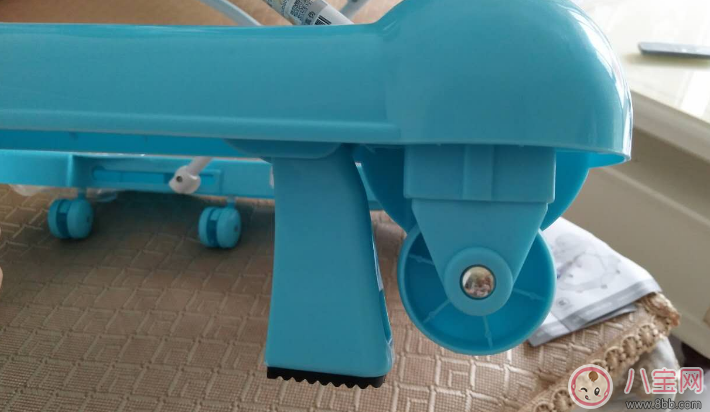 小龍哈彼嬰兒學步車怎么樣 小龍哈彼嬰兒學步車安全好用嗎