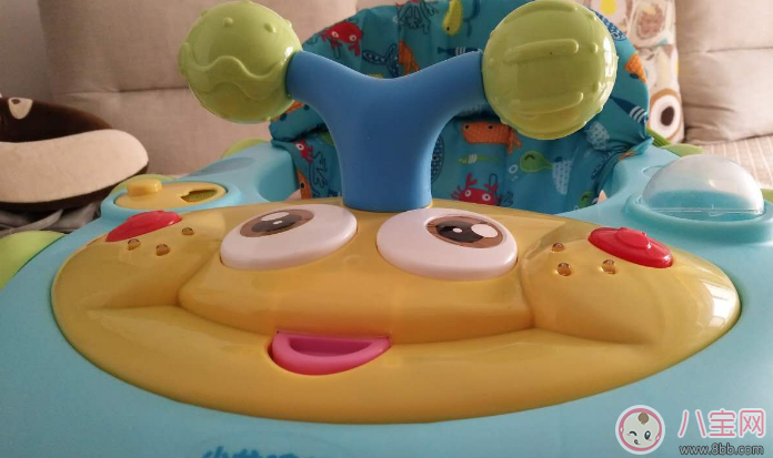 小龍哈彼嬰兒學步車怎么樣 小龍哈彼嬰兒學步車安全好用嗎