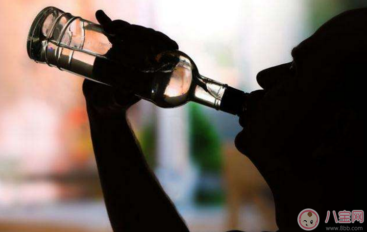 父親在寶寶面前有什么事情不能做 父親在家里這四件事不要去做