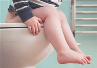 秋季干燥如何預(yù)防寶寶便秘 秋天寶寶便秘上火的原因有哪些怎么解決