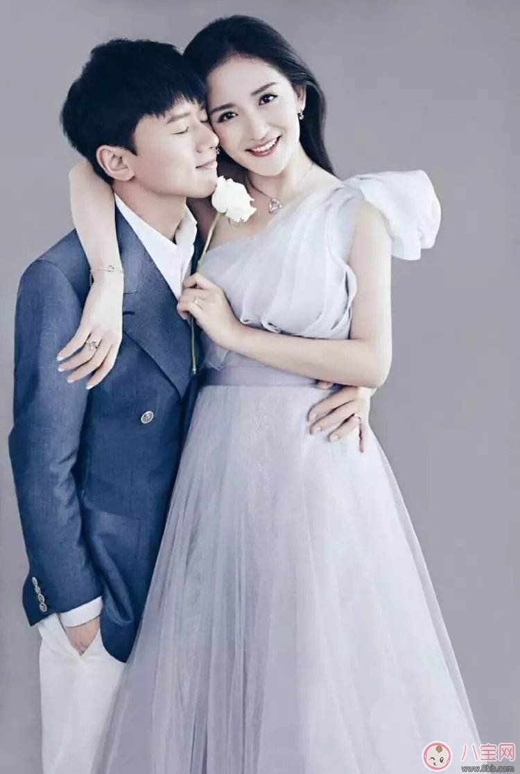 謝娜最新孕照 謝娜懷的是龍鳳胎嗎 謝娜最新孕照 謝娜懷的是龍鳳胎嗎