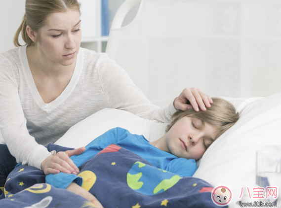 秋季寶寶感冒吃什么藥 秋天孩子感冒了要不要吃藥 秋季寶寶感冒吃什么藥 秋天孩子感冒了要不要吃藥