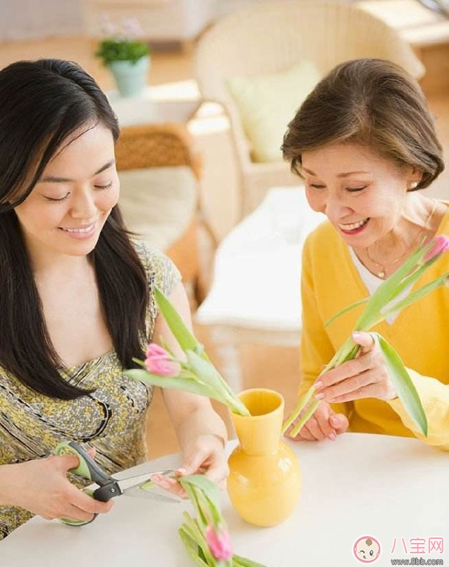 物質(zhì)孝敬婆婆怎么做 婆媳相處有哪些妙招 物質(zhì)孝敬婆婆怎么做 婆媳相處有哪些妙招