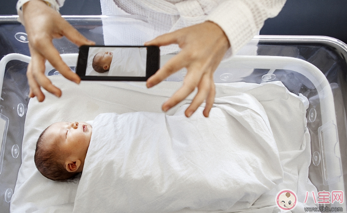 寶寶沒滿月能不能拍照 給寶寶拍照有哪些注意事項