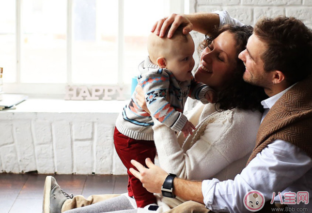 什么游戲促進(jìn)寶寶智力發(fā)育 家長怎么做讓孩子更聰明