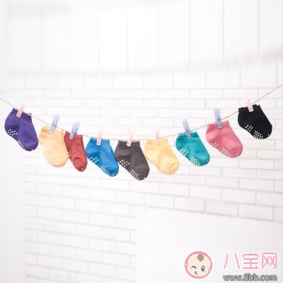 怎么給寶寶挑選襪子 這幾種襪子趕緊丟 怎么給寶寶挑選襪子 這幾種襪子趕緊丟