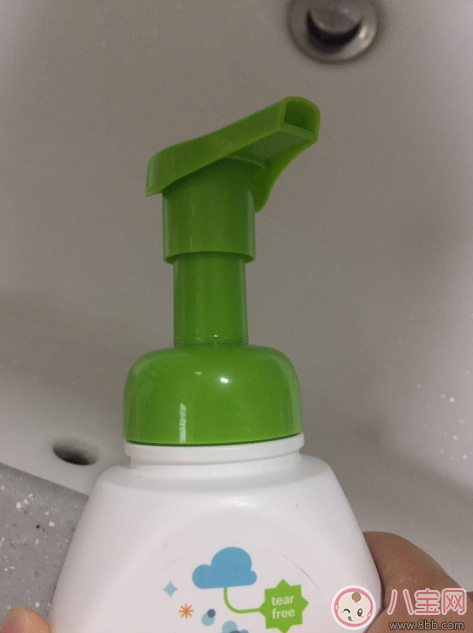 甘尼克嬰兒洗發沐浴露好不好 寶寶用甘尼克洗發沐浴露洗得干凈嗎 甘尼克嬰兒洗發沐浴露好不好 寶寶用甘尼克洗發沐浴露洗得干凈嗎