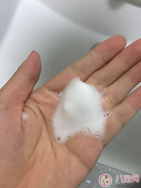 甘尼克嬰兒洗發沐浴露好不好 寶寶用甘尼克洗發沐浴露洗得干凈嗎 甘尼克嬰兒洗發沐浴露好不好 寶寶用甘尼克洗發沐浴露洗得干凈嗎