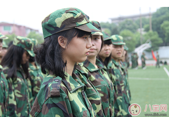 2017高中軍訓感受800字作文 2017軍訓總結800字高中作文心得