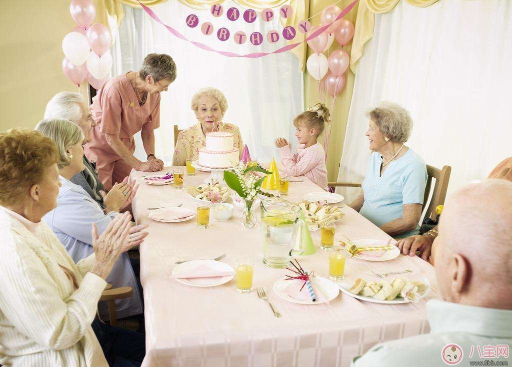 中秋節聚會如何讓寶寶正確的處理人際關系 怎么讓孩子人見人愛 中秋節聚會如何讓寶寶正確的處理人際關系 怎么讓孩子人見人愛