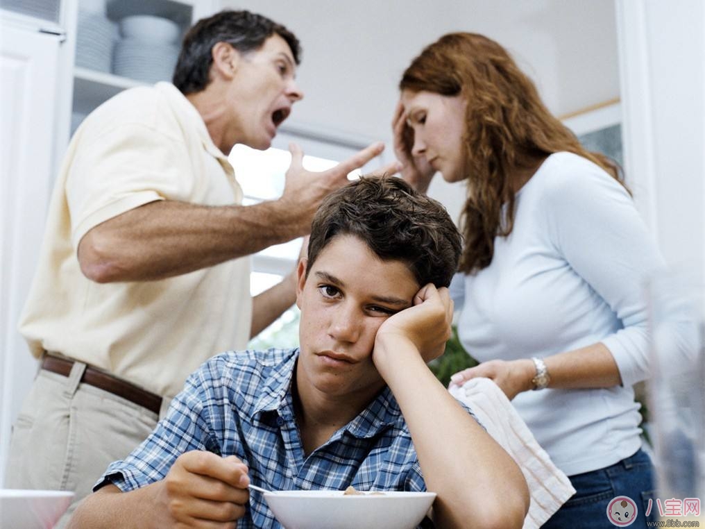 中秋節(jié)聚餐孩子不懂禮貌怎么辦 如何教孩子懂禮貌 中秋節(jié)聚餐孩子不懂禮貌怎么辦 如何教孩子懂禮貌