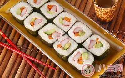 適合孩子吃的簡單健康紫薯壽司怎么做 壽司醋可以自己調 適合孩子吃的簡單健康紫薯壽司怎么做 壽司醋可以自己調