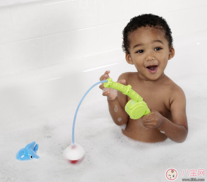 怎么給孩子洗澡不容易生病 孩子洗澡不生病的方法 