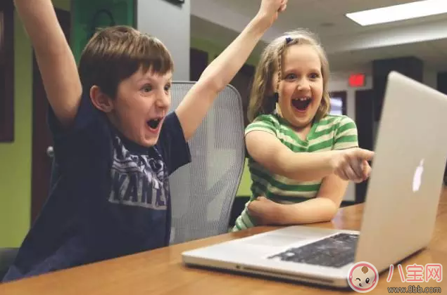 如何讓兩個(gè)寶寶和諧相處 媽媽怎么做會(huì)讓寶寶覺得平衡 如何讓兩個(gè)寶寶和諧相處 媽媽怎么做會(huì)讓寶寶覺得平衡