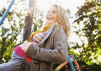 孕婦冬天曬太陽穿什么衣服好 孕婦冬天曬太陽穿太厚能補鈣嗎