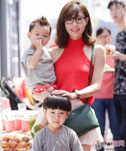 參加家長會穿什么衣服 開家長會媽媽穿什么好 參加家長會穿什么衣服 開家長會媽媽穿什么好