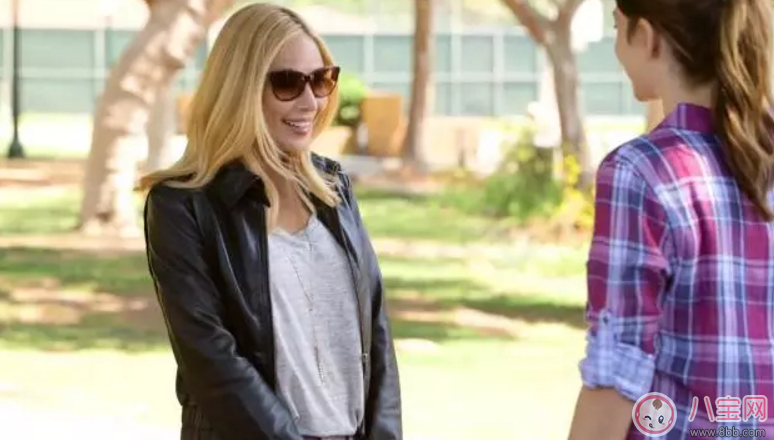 參加家長會穿什么衣服 開家長會媽媽穿什么好 參加家長會穿什么衣服 開家長會媽媽穿什么好