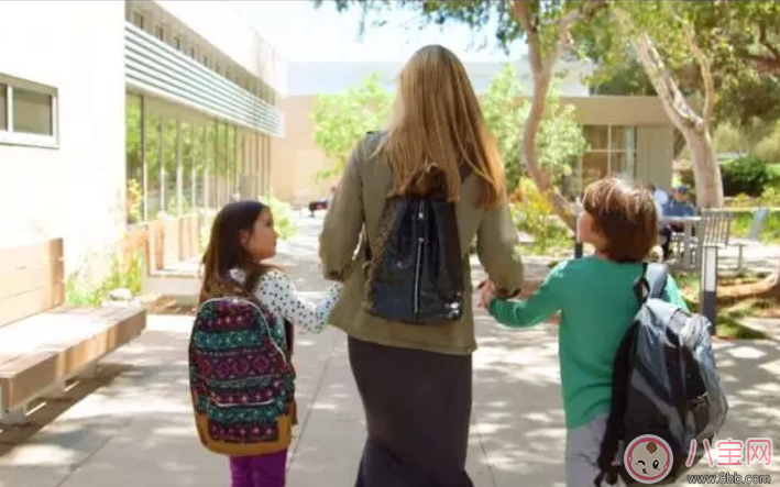 參加家長會穿什么衣服 開家長會媽媽穿什么好 參加家長會穿什么衣服 開家長會媽媽穿什么好